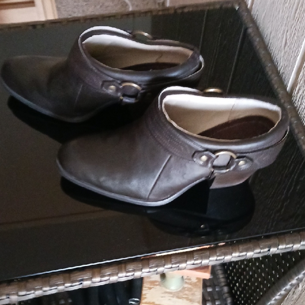 Faded Glory Dark Brown Ankle Boots